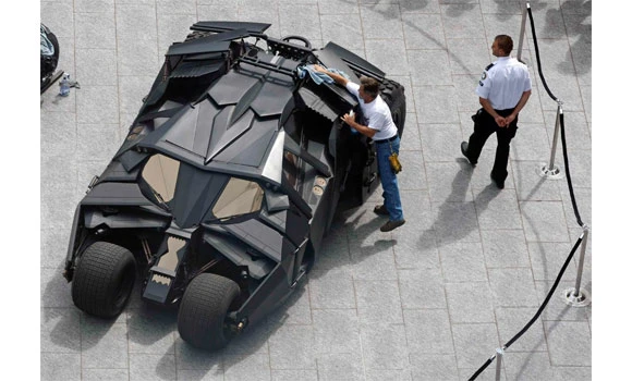 Sleek DeltaWing brings Gotham to Le Mans