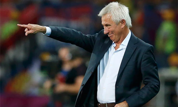 Dutch lacked defensive courage, fumes Van Marwijk