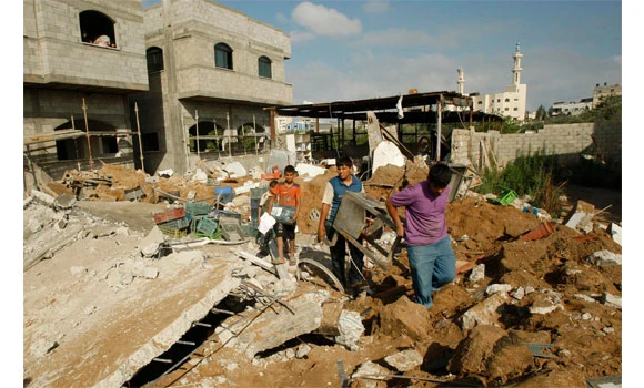 One hurt in Israeli raids on Gaza