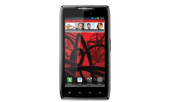 Razr Maxx gives 17.6 hours
of talk time