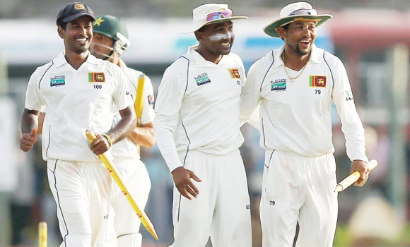 Sri Lanka crushes Pakistan in first Test