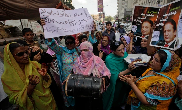Pakistan lawmakers to elect
new prime minister tomorrow
