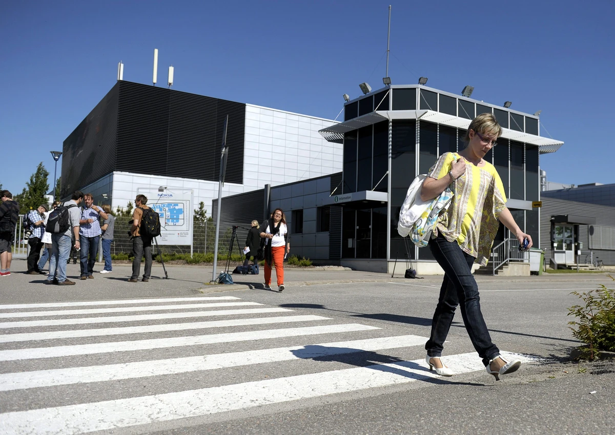 Nokia to cut up to 10,000 jobs by end-2013