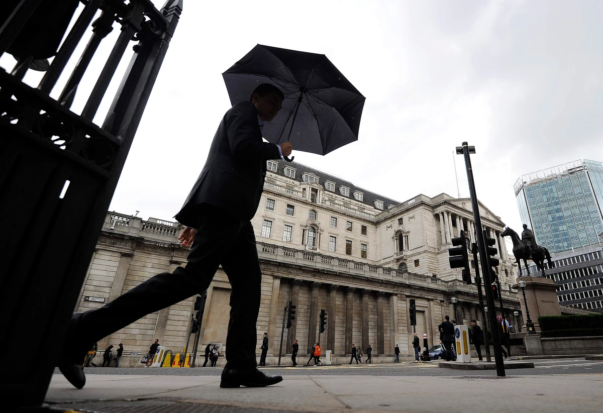 Post-election euro rise would bring out sellers