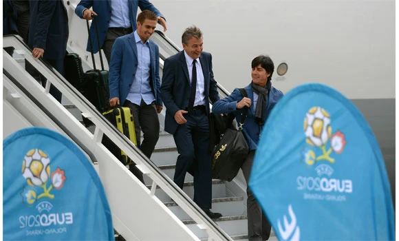Germans arrive at Euro 2012 in confident mood