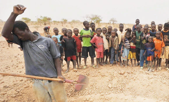 Niger villagers in bid to break cycle of famine