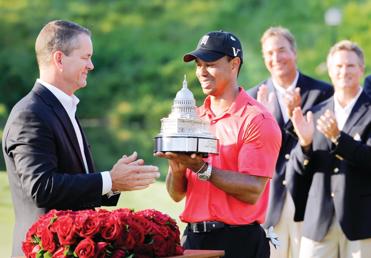 Woods outduels Van Pelt for National title