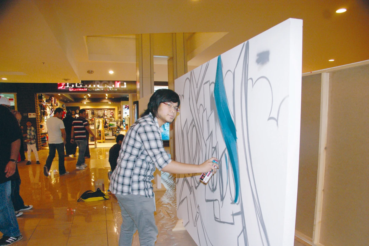 Calligraphy, graffiti gain popularity