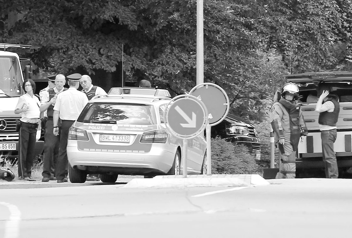 Five dead in German gun siege