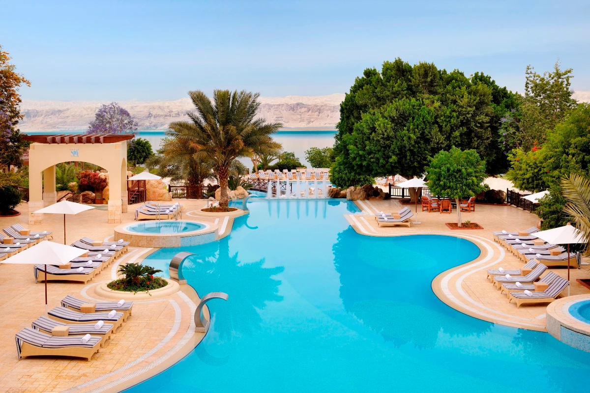 Marriott teams up with Visa to offer free nights