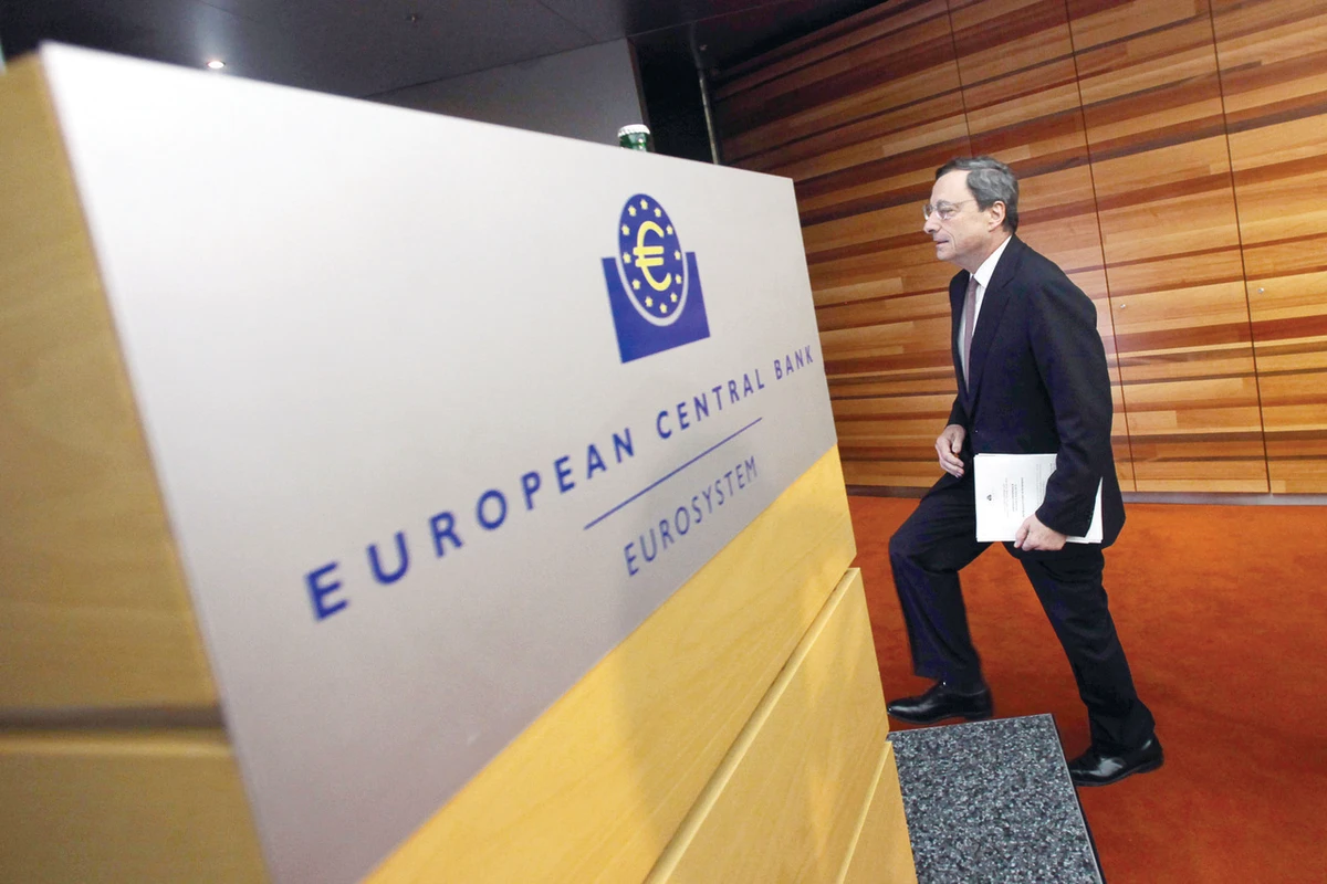 Euro zone fragmenting faster than EU can act