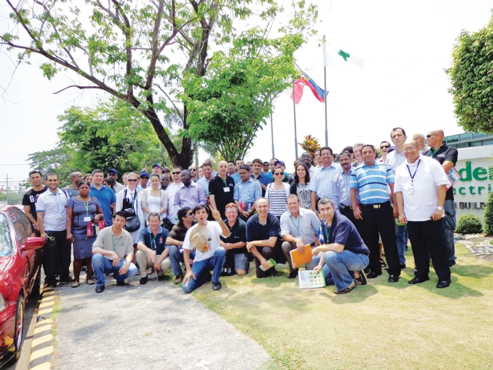 APC by Schneider Electric accelerates
its channel partner business