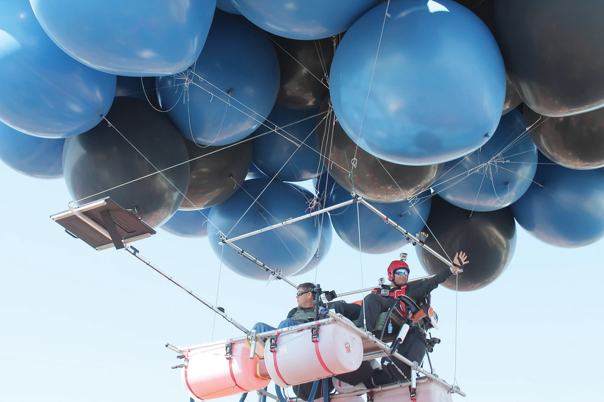Lawn chair balloon flight halted by weather