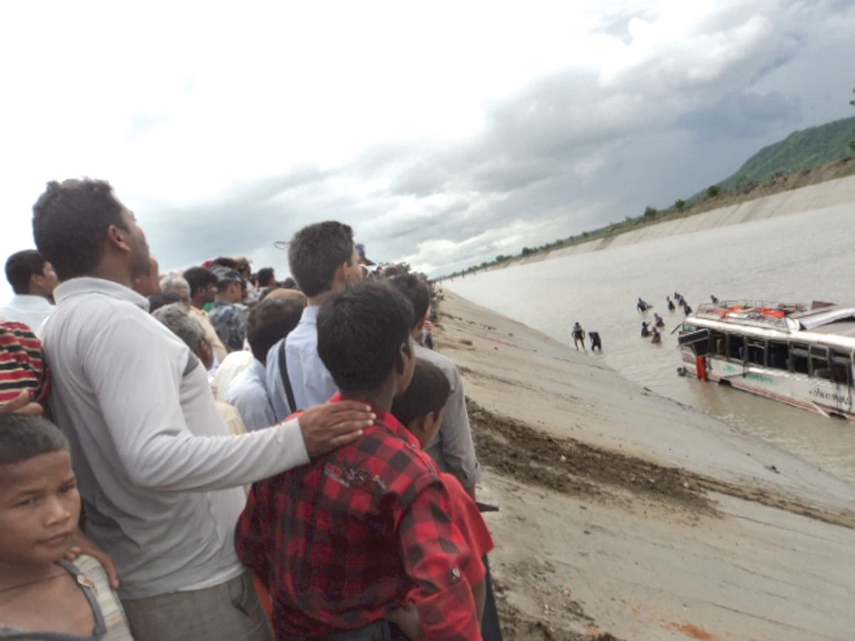 38 perish in Nepal bus crash