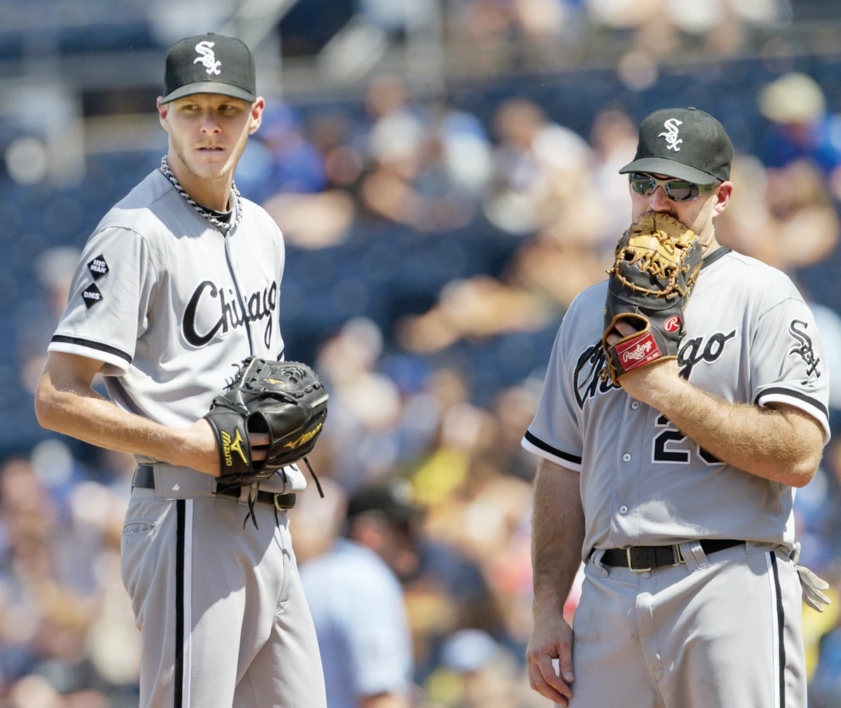 Sale wins 8th straight, White Sox top Royals 2-1