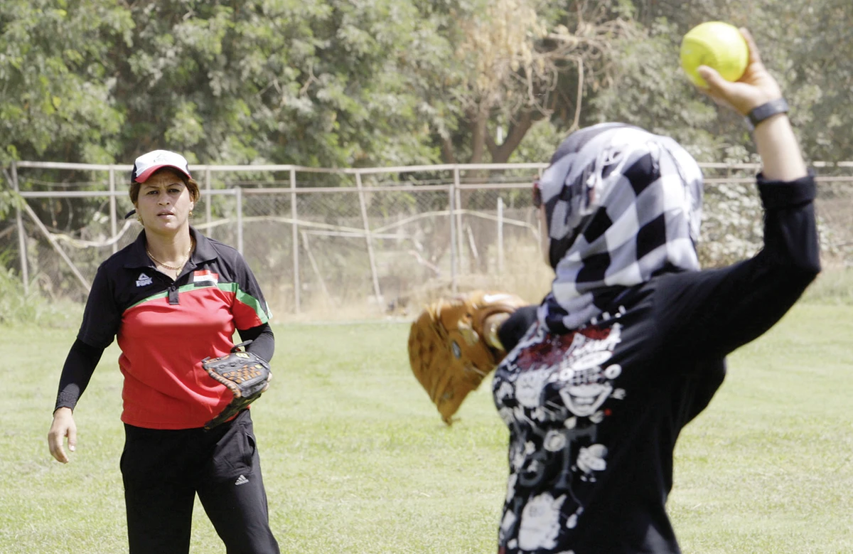 Iraqi softball players grapple with Americana