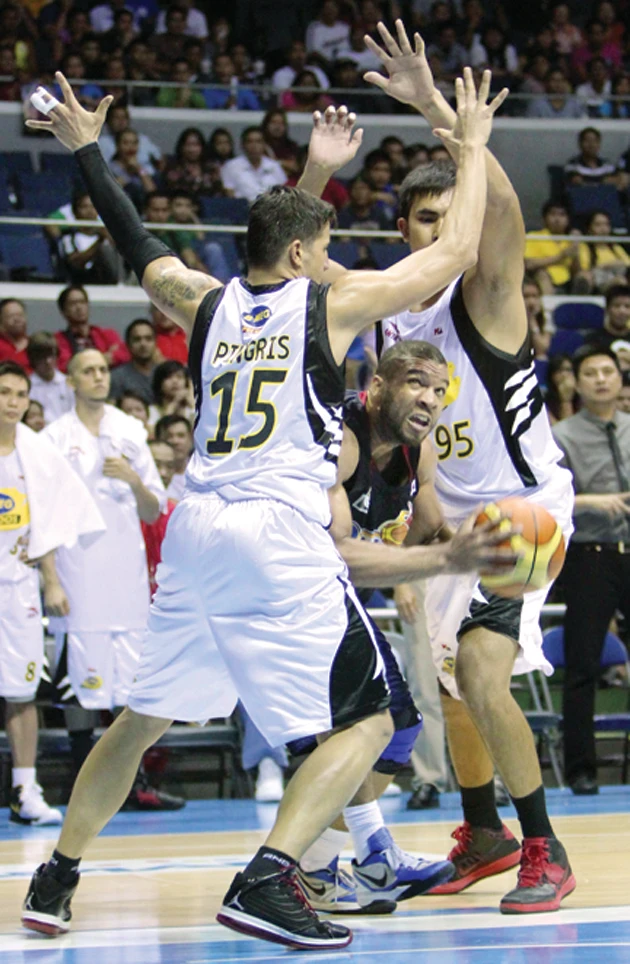 Rain or Shine bags finals slot; Ginebra, B-Meg dispute No. 2