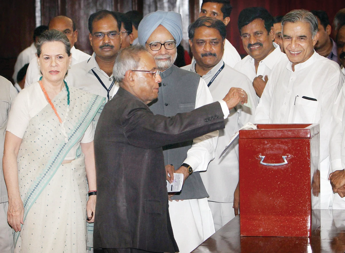 Indian MPs vote for president