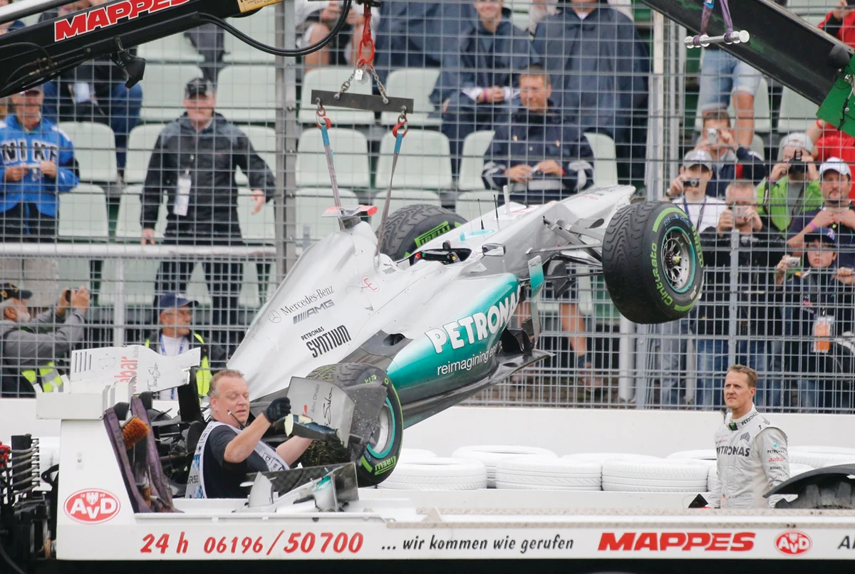 Schumacher crashes as Maldonado takes 2nd practice