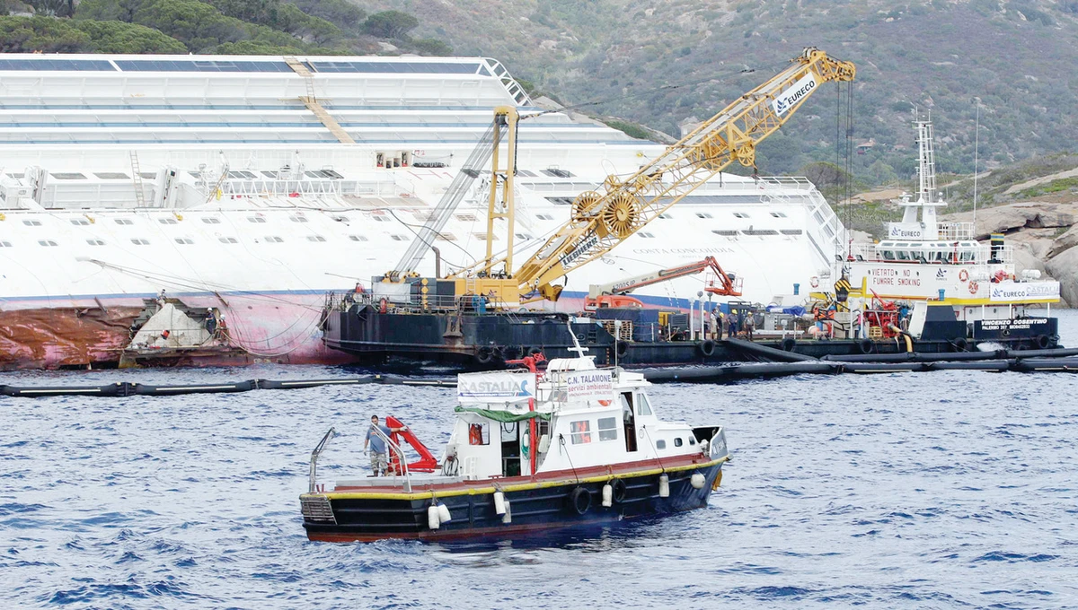 Italian cruise wreck hearing set for October