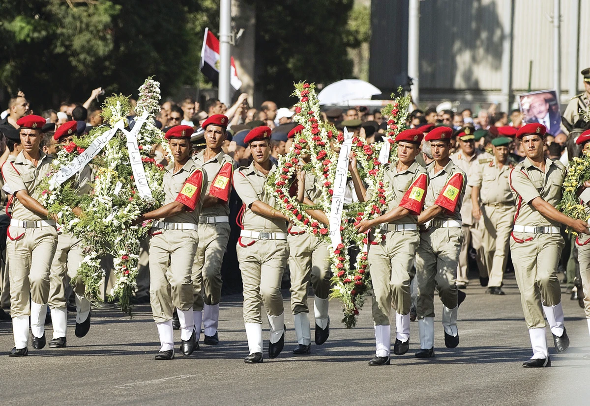 Egypt’s ex-spy chief honored in military funeral