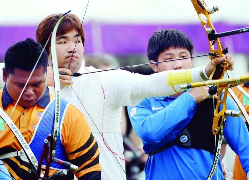 Korean archers break world records