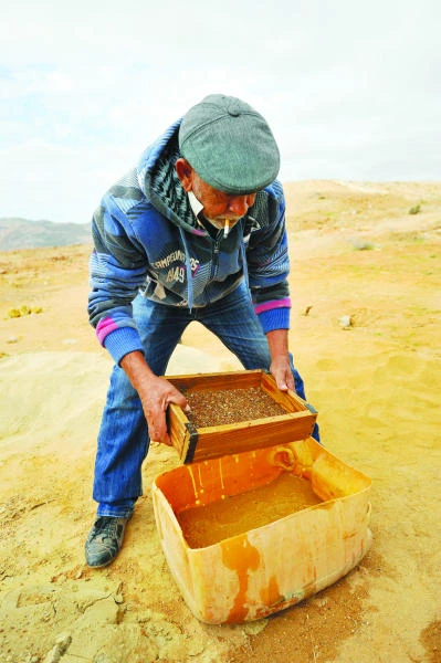 In South Africa, death no bar for diamonds