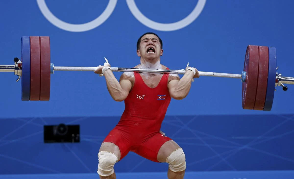 North Korean lifts 3 times body weight