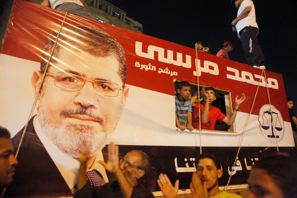Parliament in legal limbo in Egypt power struggle