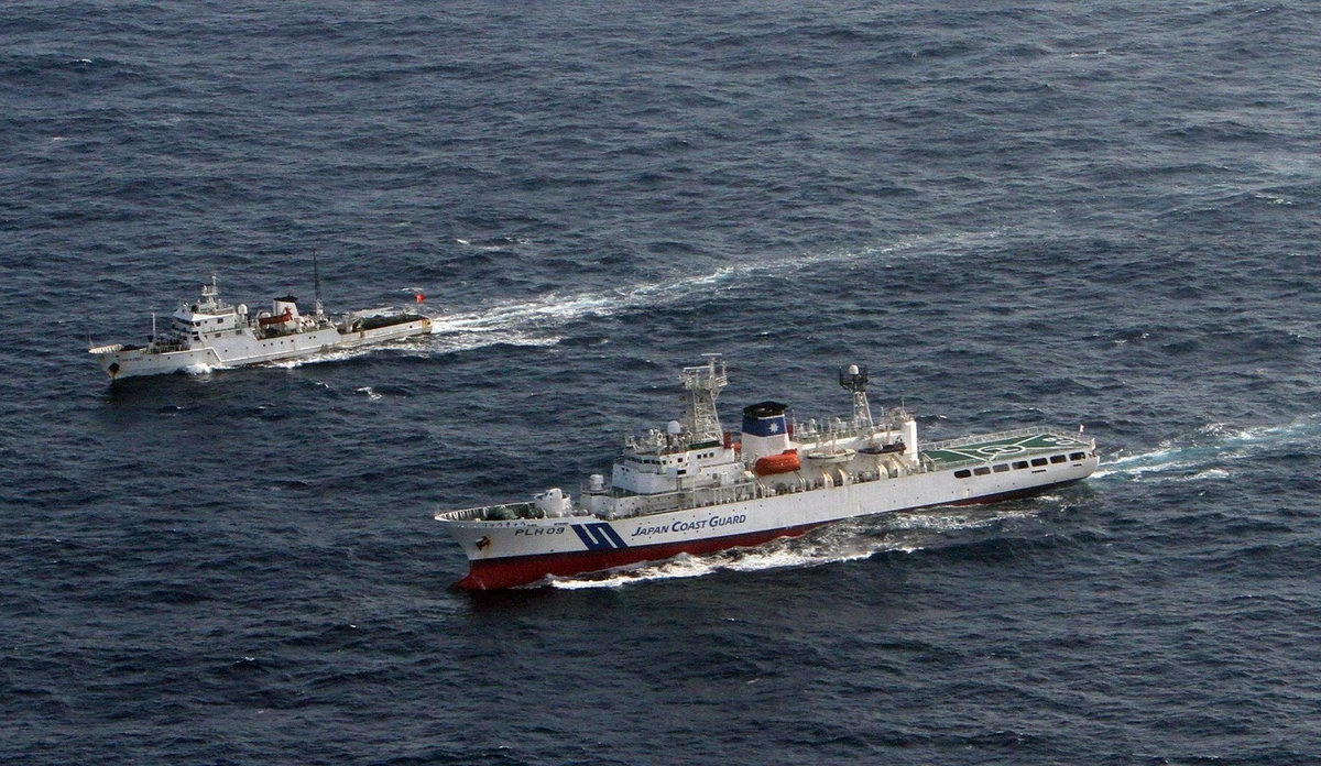 Japan and China in fresh territorial row