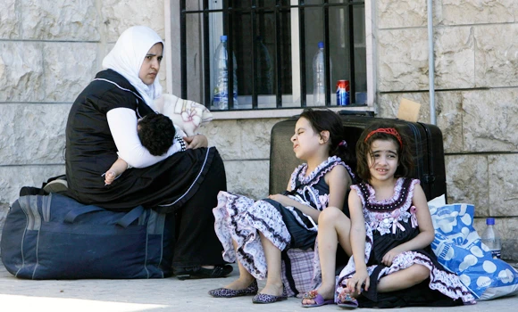 Donations for Syrians roll in