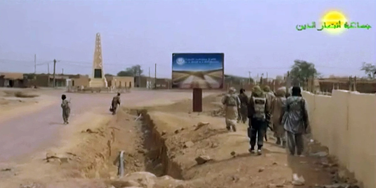 Mali militants detain, whip 90 protesters