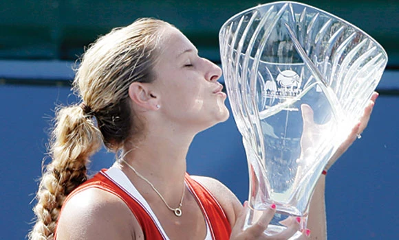 Cibulkova cruises past Bartoli in California final