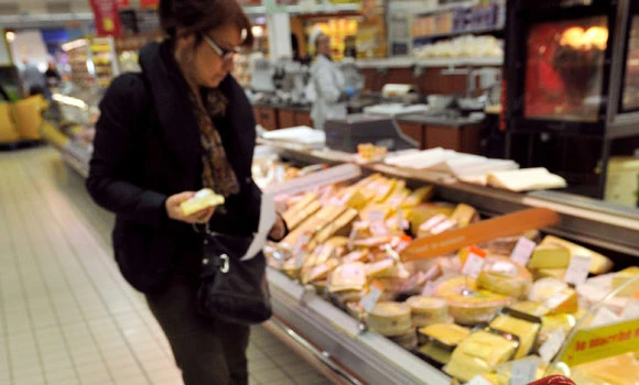 Carrefour says sales weak, but not getting worse