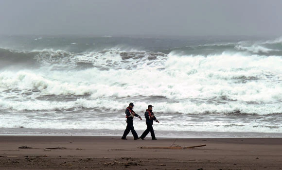 Taiwan prepares to be pounded by Typhoon Saola