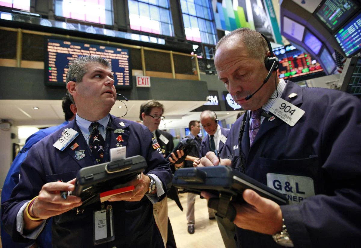 Stock market's rally falters; oil dips