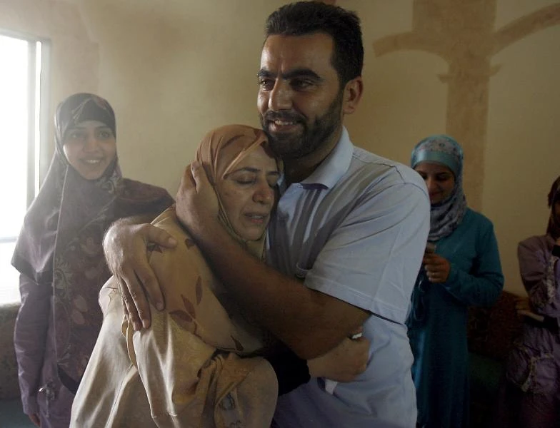 Syrian rebels set free a kidnapped Lebanese