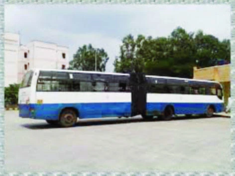 Trailer bus service for Makkah