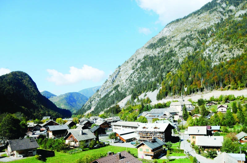 Climate change prompts French ski area to consider downsize
