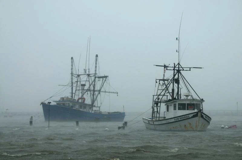 Isaac lashes New Orleans on Katrina anniversary