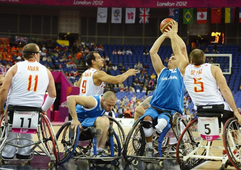 Paralympics: Thousands brave rain to soak up Games buzz