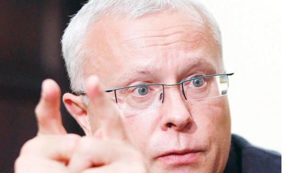 Media magnate Lebedev seeks exit from Russia