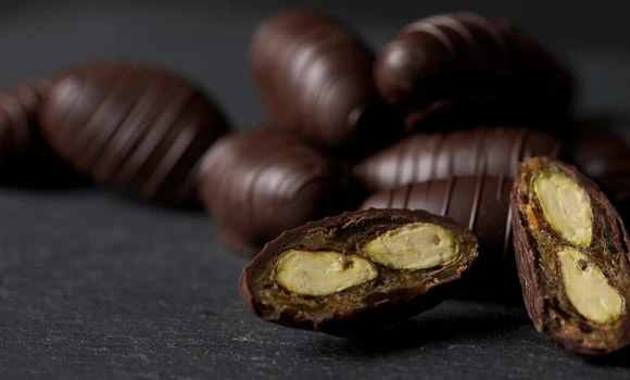 Men who love chocolate have lower stroke risk: study