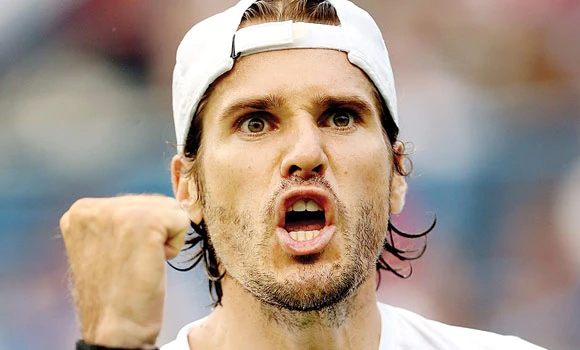 Red-hot Haas advances to Washington quarters