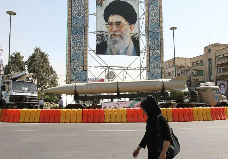Iran threatens attacks on US bases in event of war