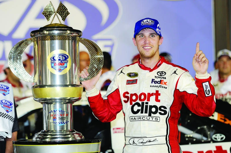 Hamlin in 2nd straight Sprint Cup win in Atlanta