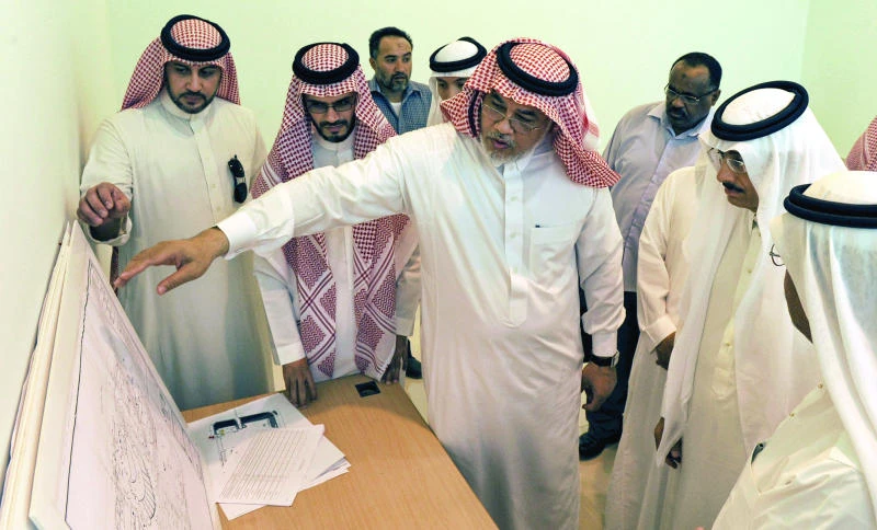 No non-Haj offices at holy sites