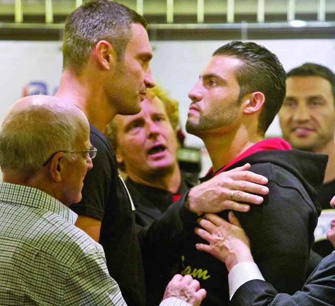Klitschko and Charr battle for WBC belt in Moscow tonight