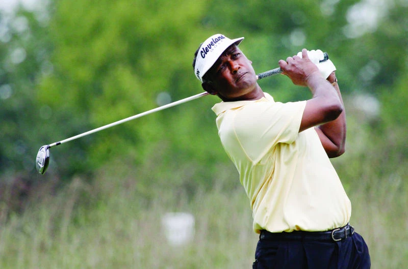 Singh leads by one over McIlroy, Woods