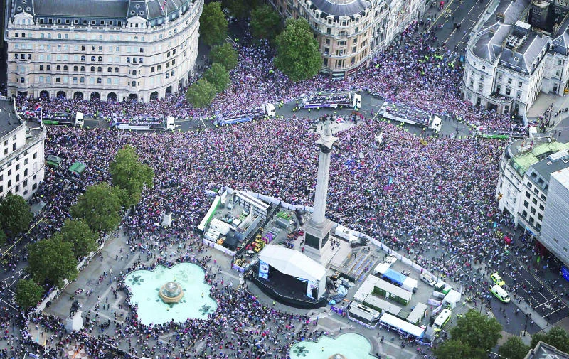 Britain says goodbye to Games with victory parade